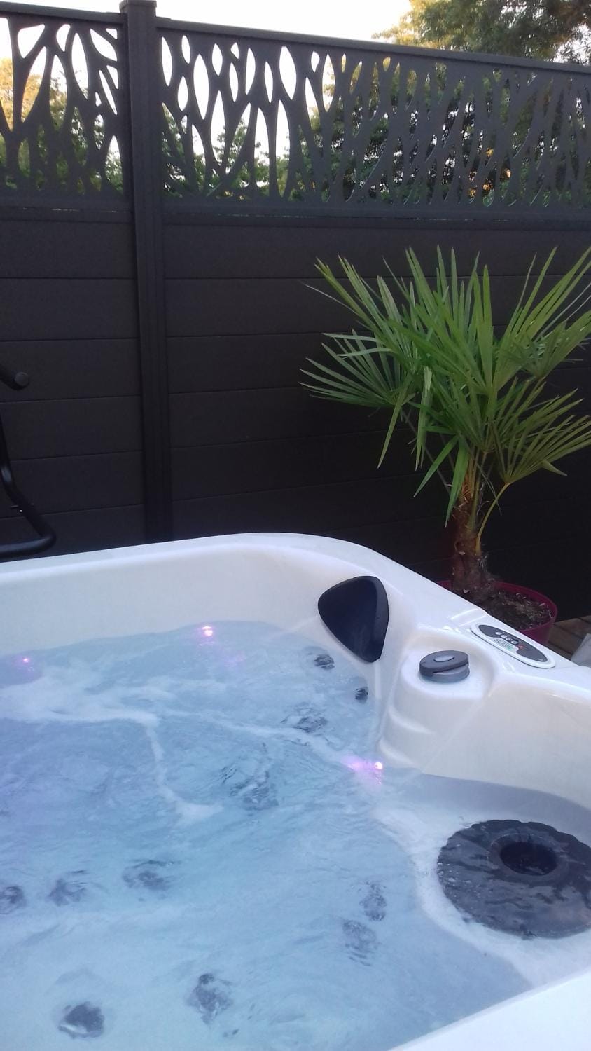 Hot Tub, Hot Tub