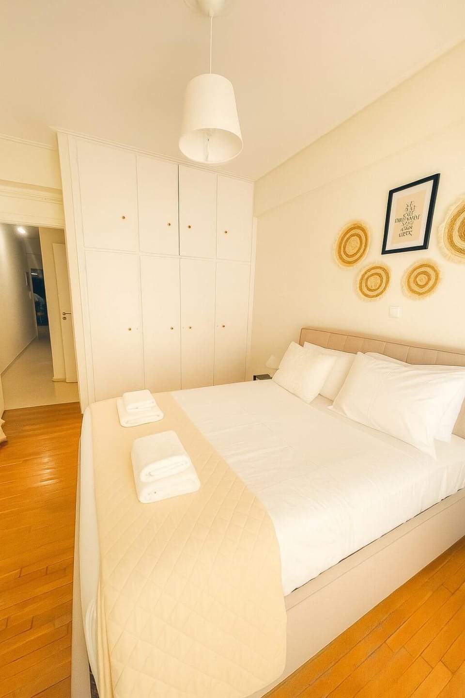 At Polyla 3BR Apartment 10m Walk to Metro Apartment in Athens