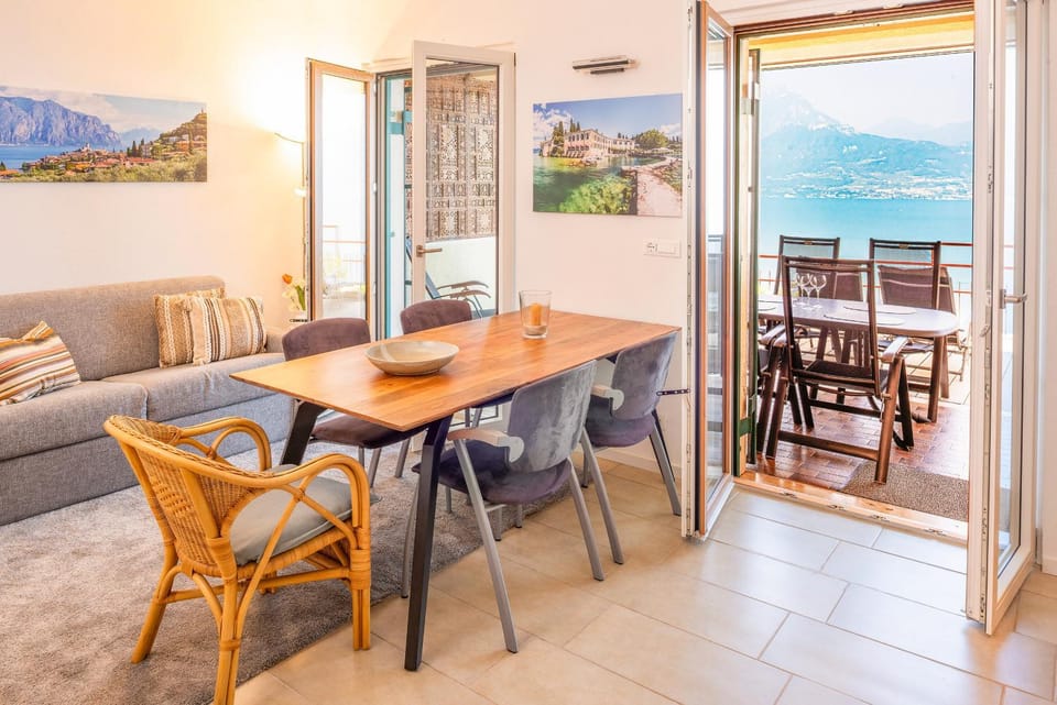Panoramic Apartment SoleLago Apartment in San Zeno di Montagna