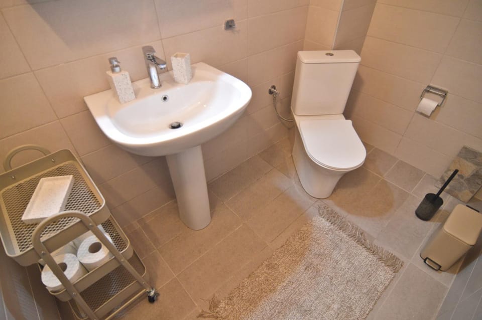 Toilet, Bathroom