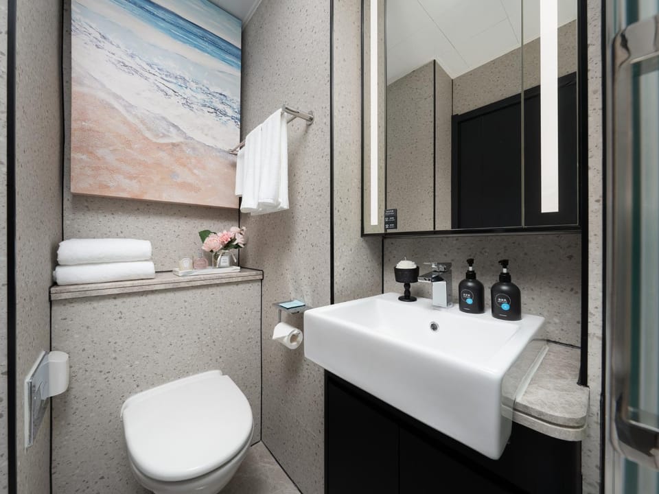 Toilet, Bathroom
