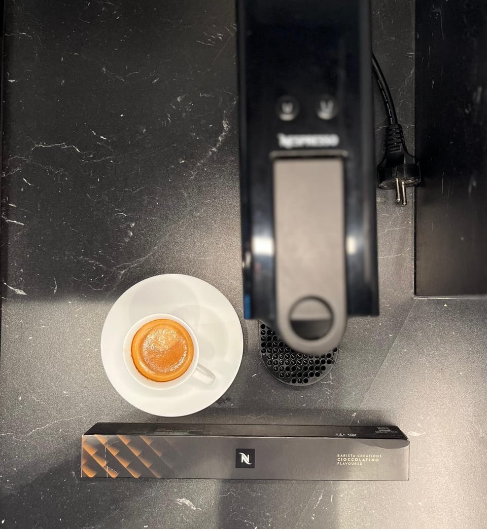 Coffee/tea facilities, Food and drinks, Food, Breakfast, Continental breakfast