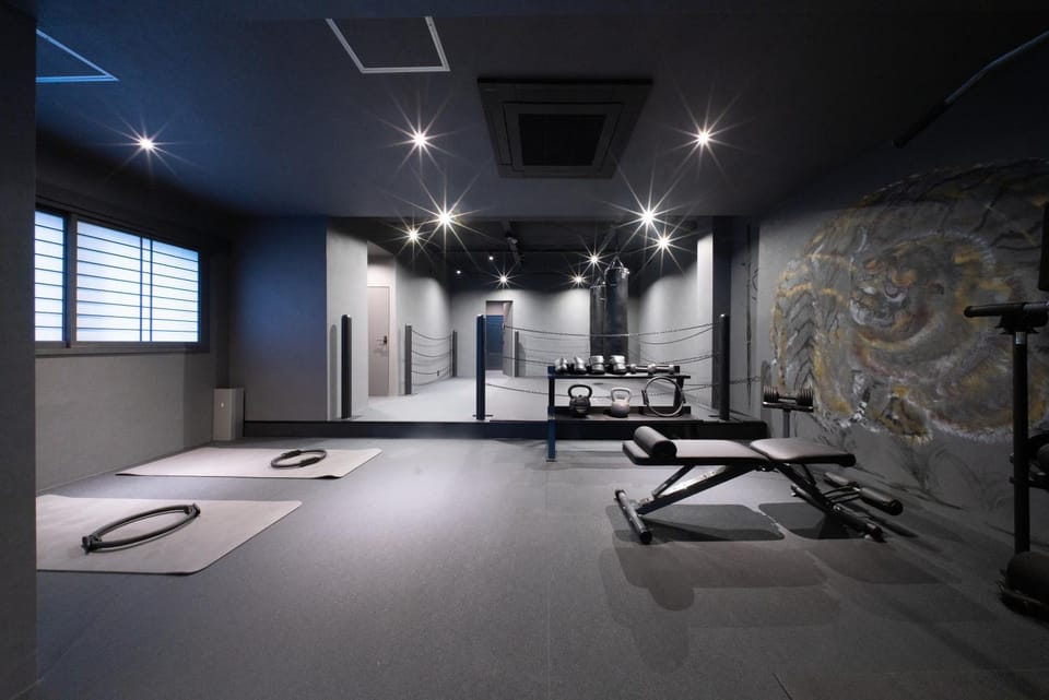 Fitness centre/facilities, air conditioner