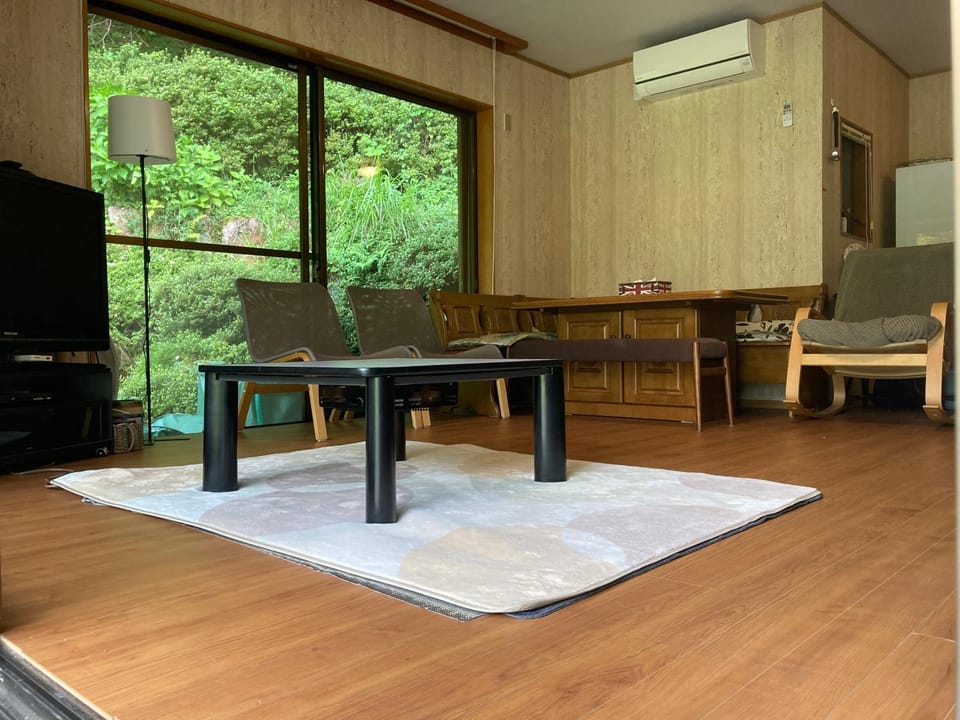 Monet House モネハウス Nature lodge in Tokyo Prefecture