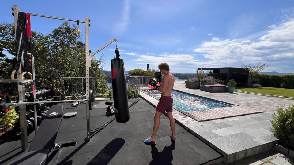 Day, People, Fitness centre/facilities, Pool view, Swimming pool, group of guests