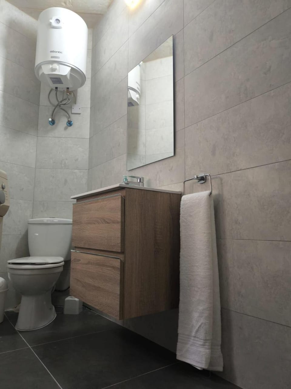 Shower, Bathroom, towels