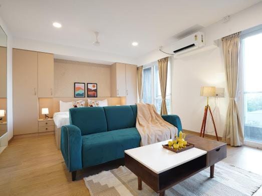 Stay Vista - Neon homeotel - 1 km from Airport Apartment in Pune
