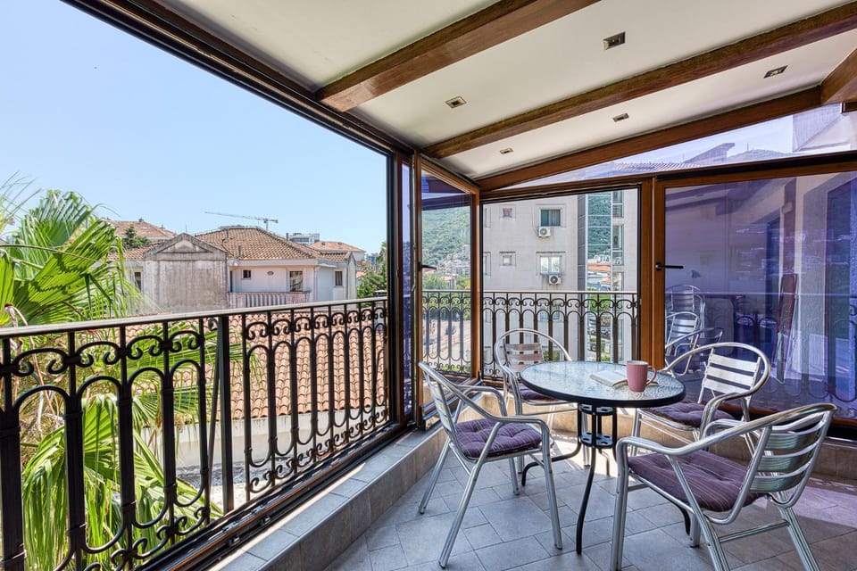 Property building, Patio, Day, View (from property/room), Balcony/Terrace, Living room, Seating area, Dining area