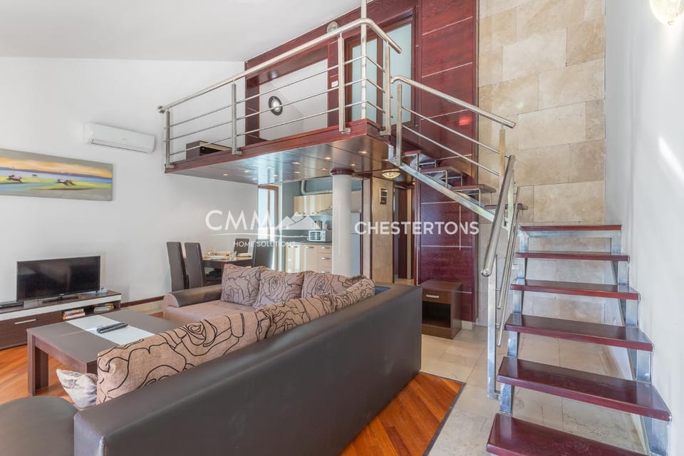 Sunny City Centre Suite Apartment in Budva