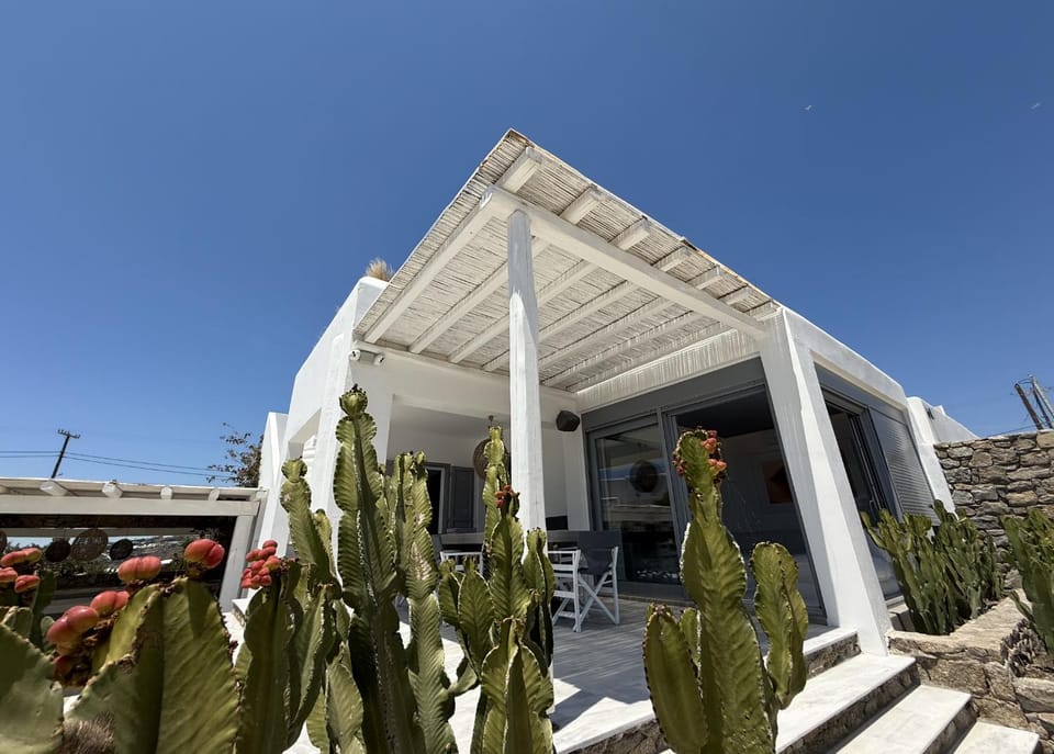 CASA GEKKO - MYKONOS by ROOMERS HOTELS Villa in Mykonos, Mikonos 846 00, Greece