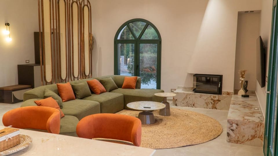 Living room, fireplace