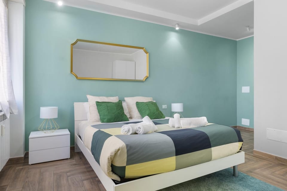 Bed, Bedroom, towels, towels