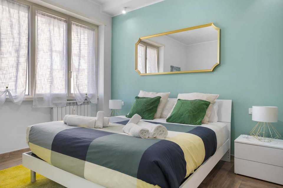 Bed, Bedroom, towels, towels