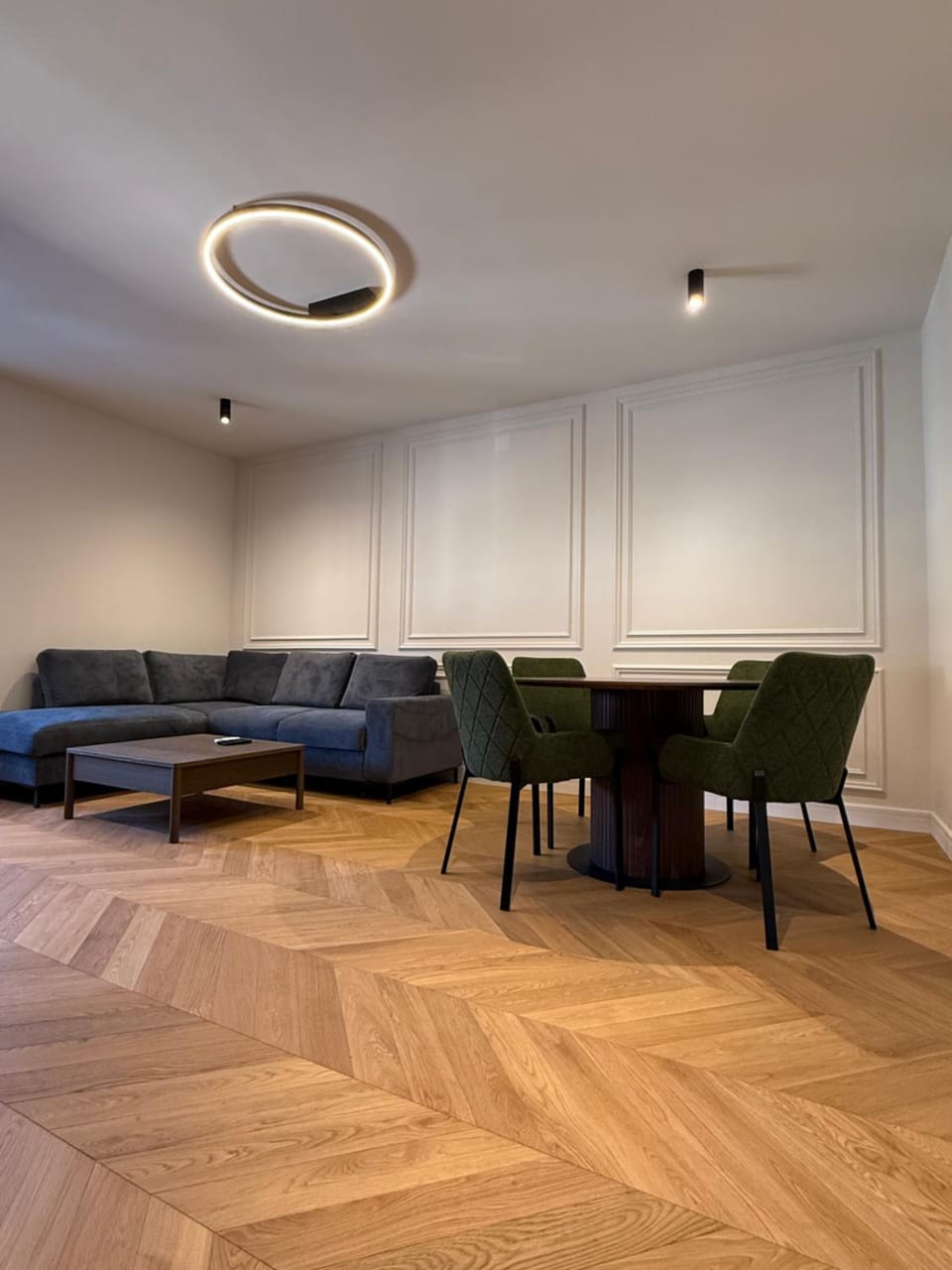 Living room, Dining area