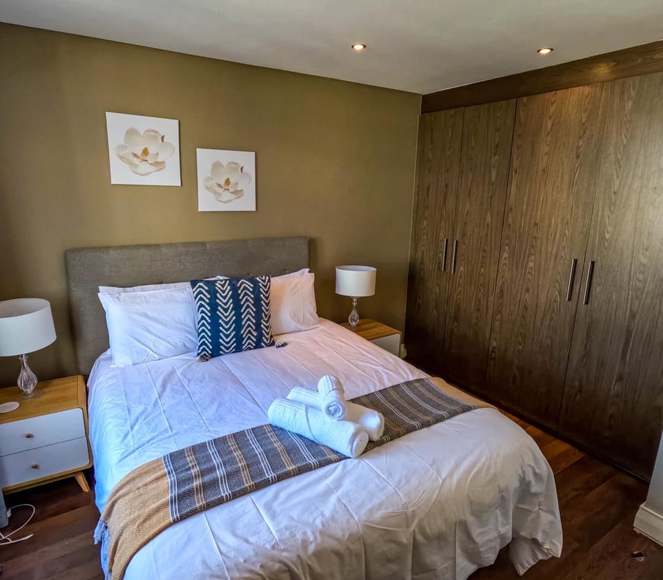 Bed, Photo of the whole room, Bedroom, towels, wardrobe