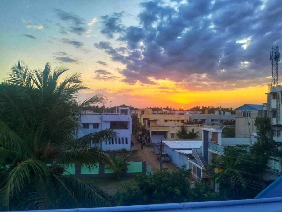 THIRUNALLAR Udhayam Residency INN Nature lodge in India