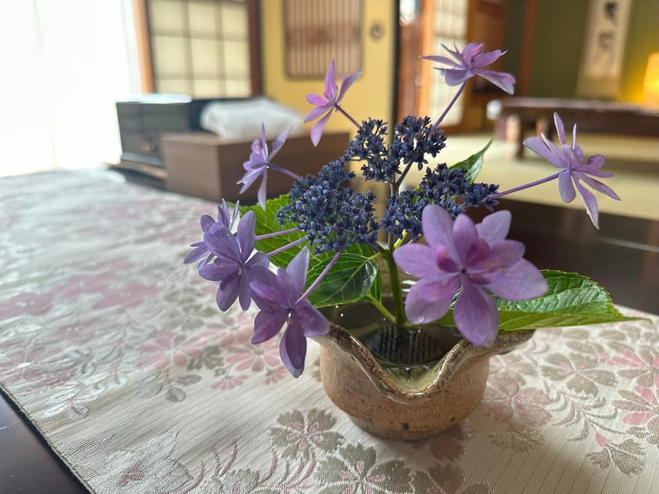 日本庭園と文化体験の宿深見屋1組貸切貸し 松任駅送迎付き 無料謎解き体験が好評 Bed and Breakfast in Kanazawa