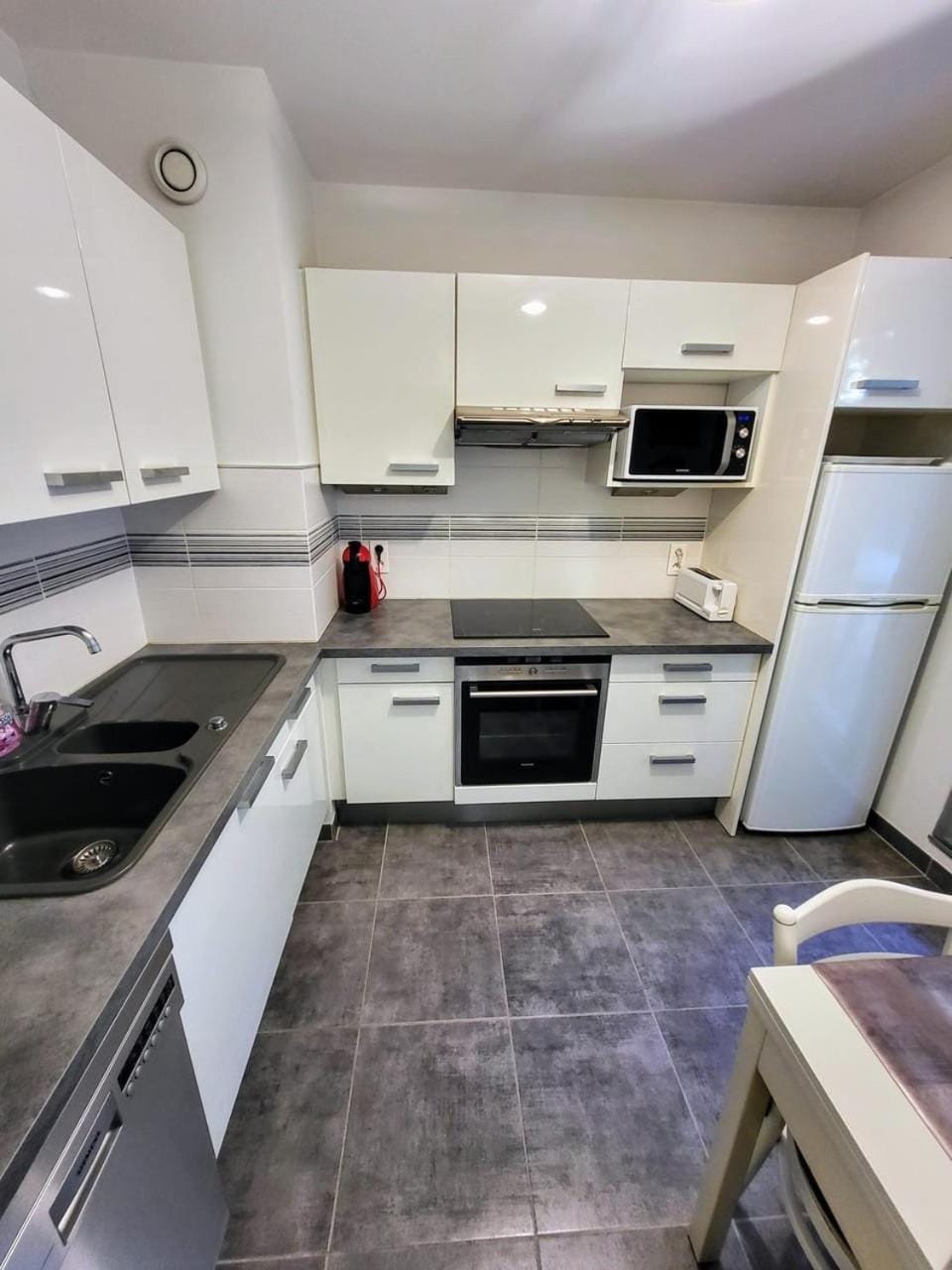 Kitchen or kitchenette
