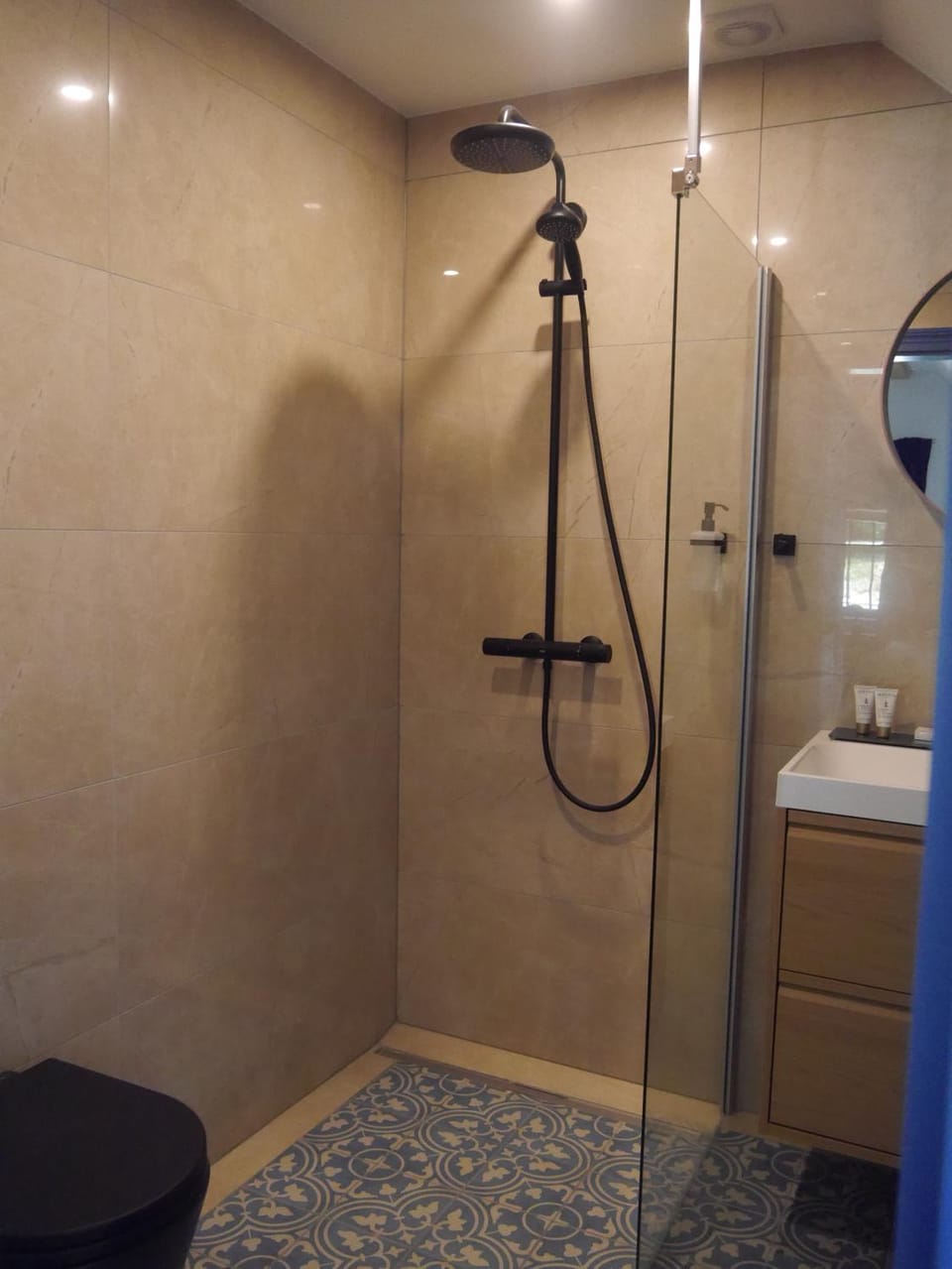 Shower, Bathroom