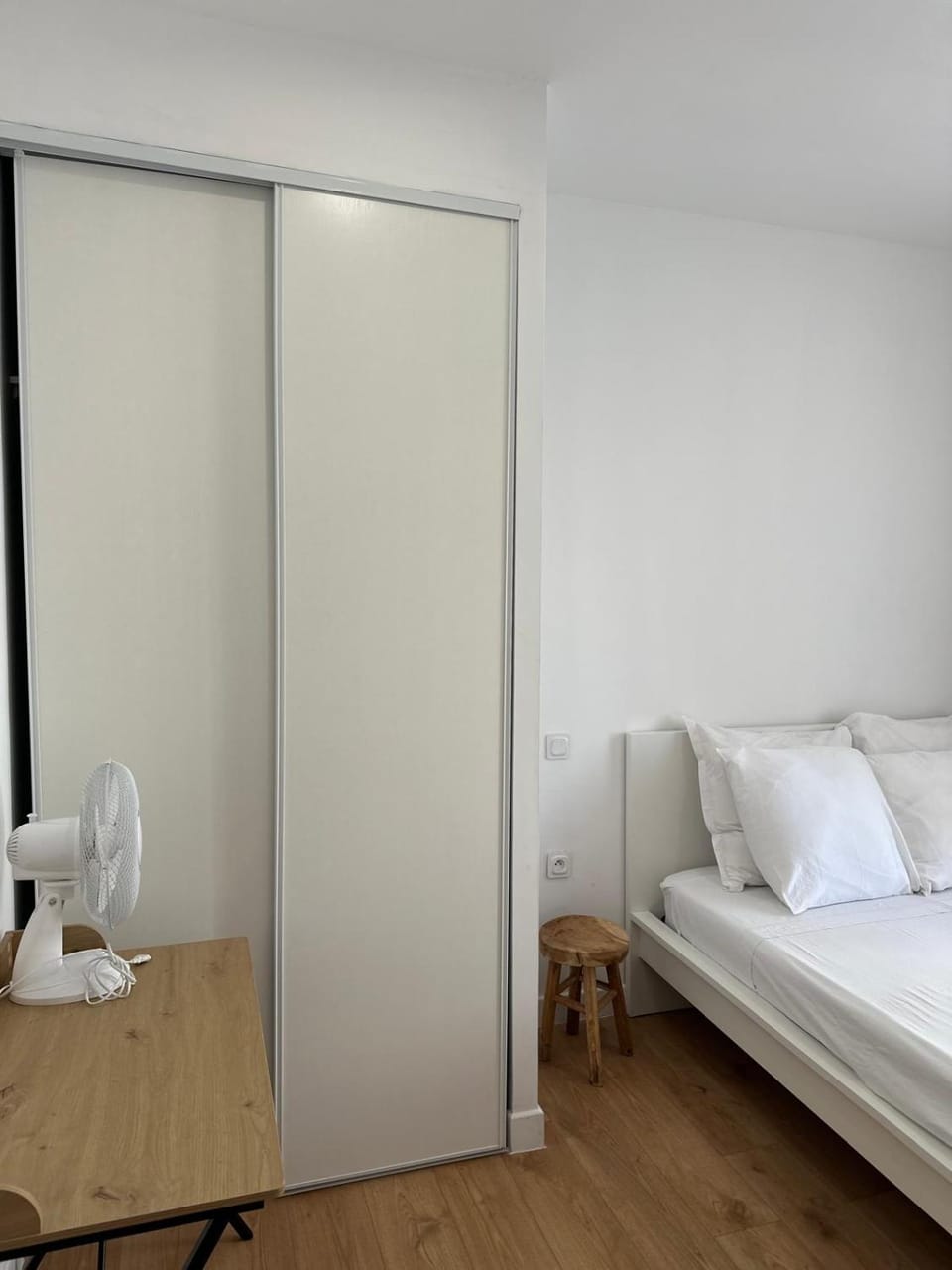 Bedroom, wardrobe