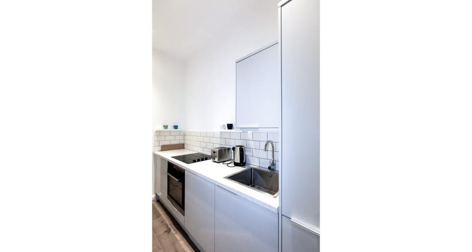 Kitchen or kitchenette, kitchen