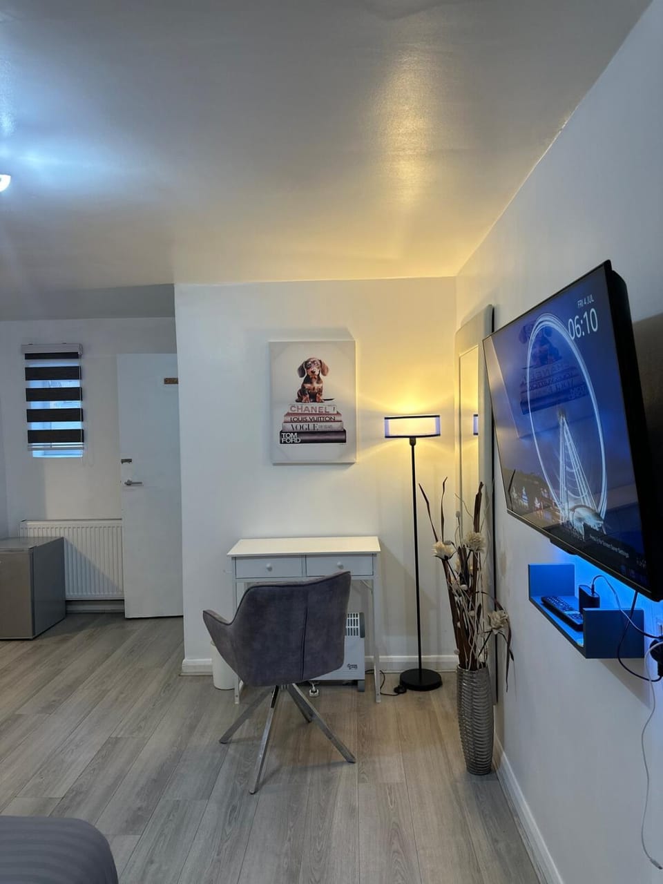 Watford Junction, King Size Bed Apartment in Watford