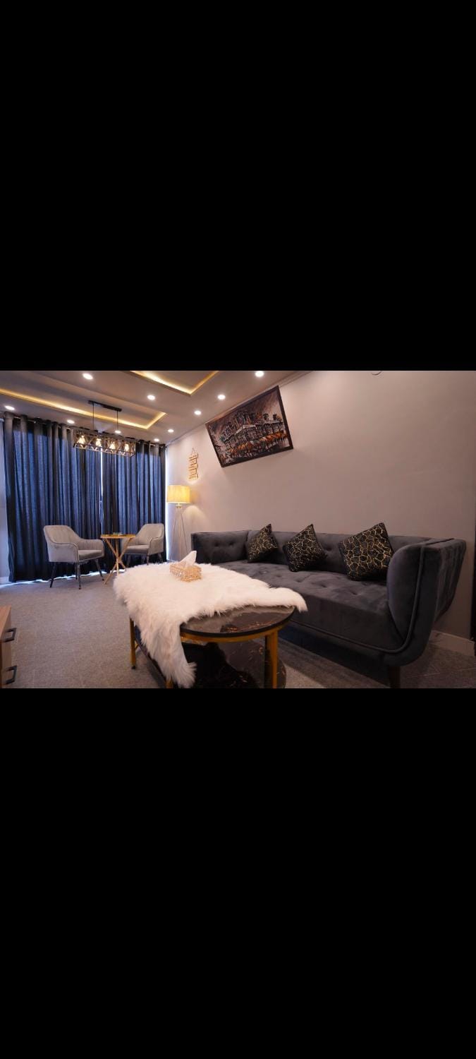 The Heaven Stay Apartment in Lahore