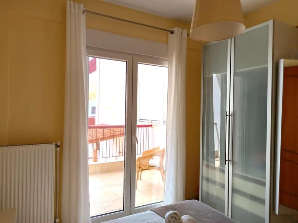 Bed, View (from property/room), Balcony/Terrace, Bedroom, internet, wardrobe