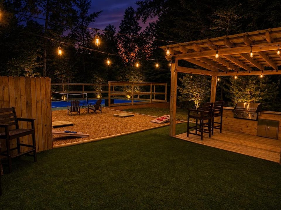5 King Beds - Sleeps 18 - Pickleball - Brew Trail House in Nellysford