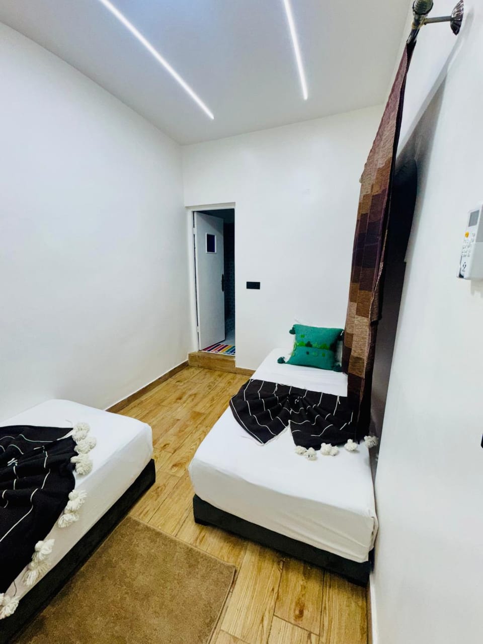 Bed, Living room, Seating area, Bedroom, towels