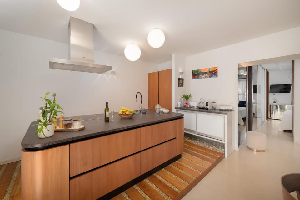Kitchen or kitchenette, kitchen