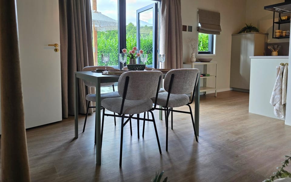 Luxe Tinyhouse Saffraan met privé hottub House in Limburg (province)