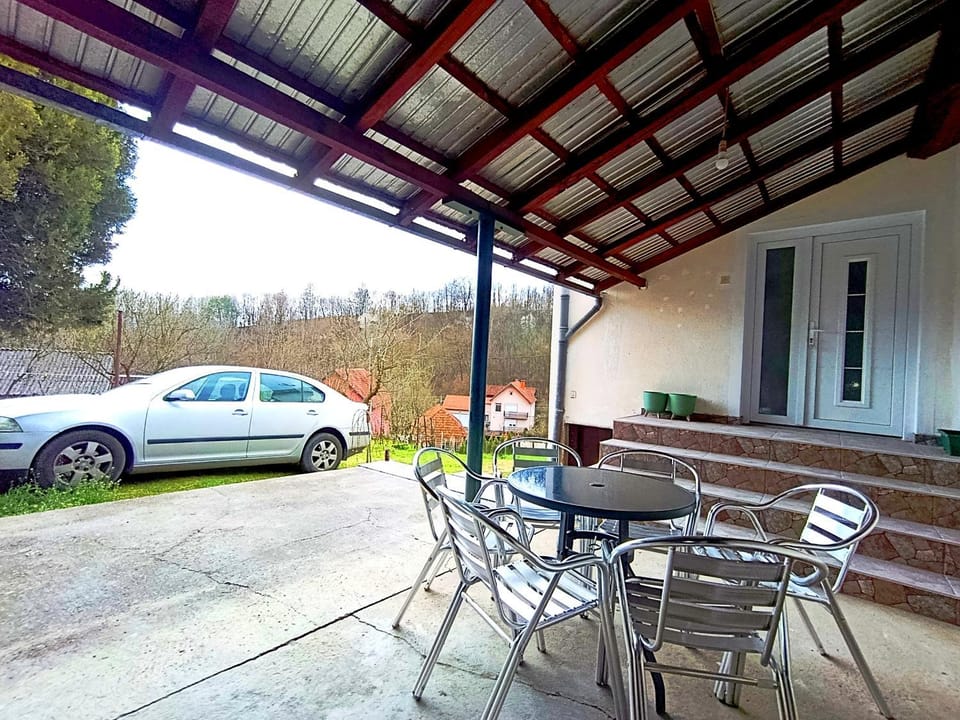 Patio, Day, View (from property/room), Balcony/Terrace, Parking