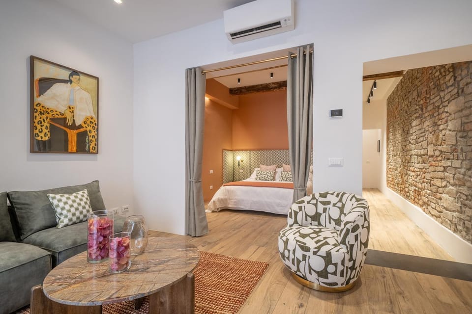Living room, Bedroom