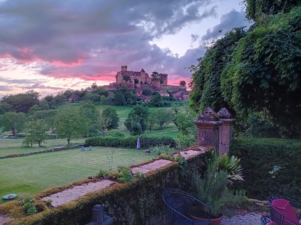 Nearby landmark, Garden view, Landmark view
