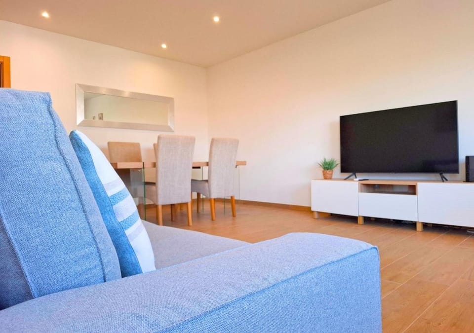 Communal lounge/ TV room, TV and multimedia, Living room, Seating area