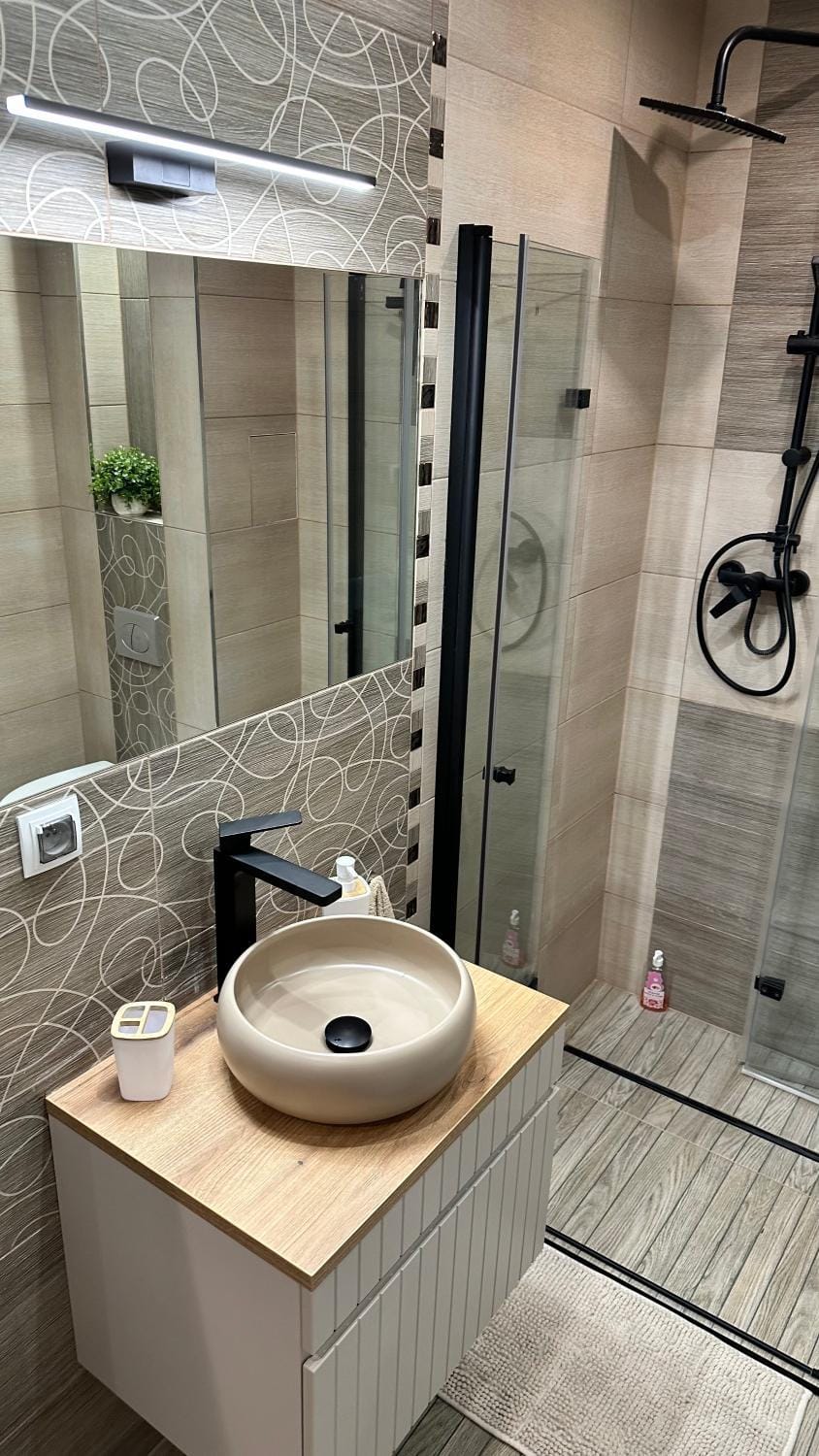 Shower, Bathroom