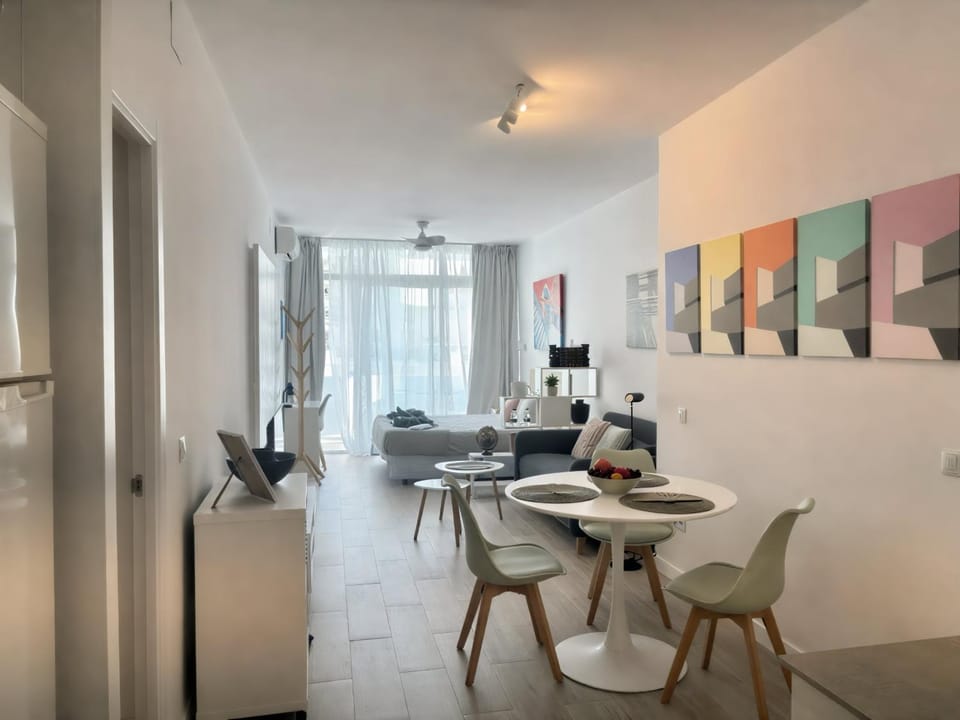 Living room, Photo of the whole room, Dining area