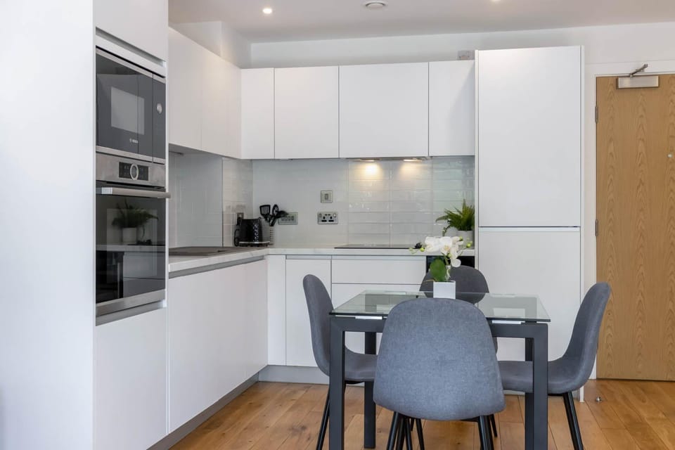Dining area, kitchen