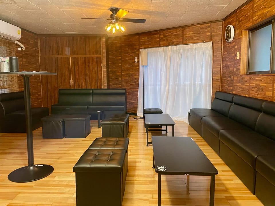 Seating area, Bedroom