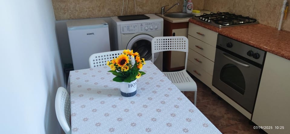 2 rooms Condo near Zoom Beach Apartment in Constanta