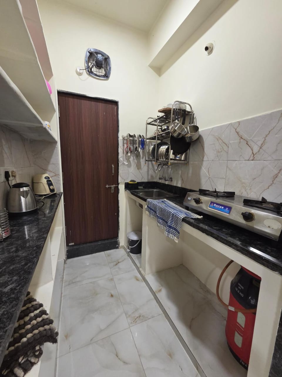 SE 103 Entire flat One bhk Flat Apartment in Hyderabad