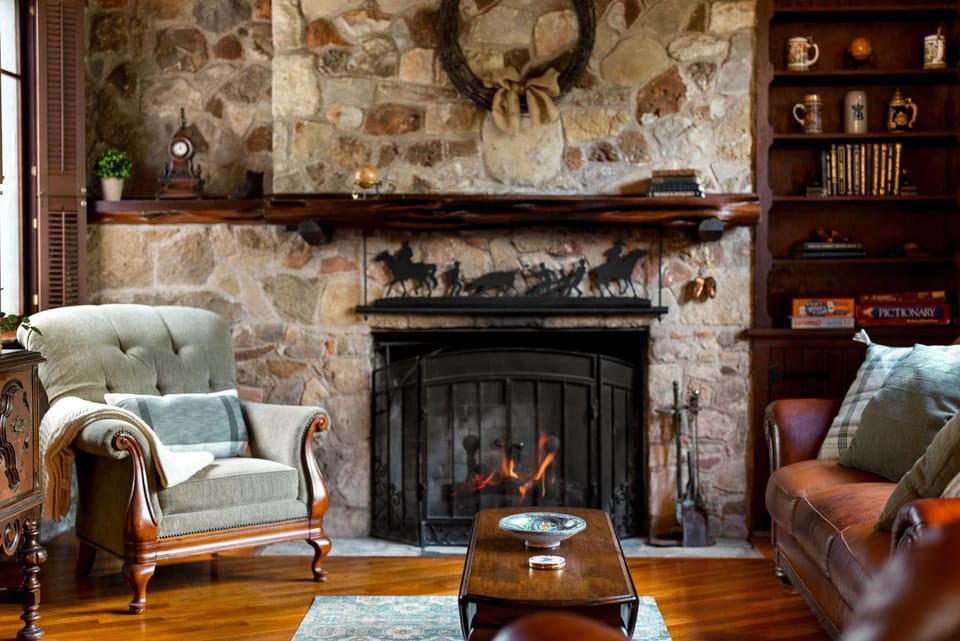 Living room, Seating area, fireplace, fireplace