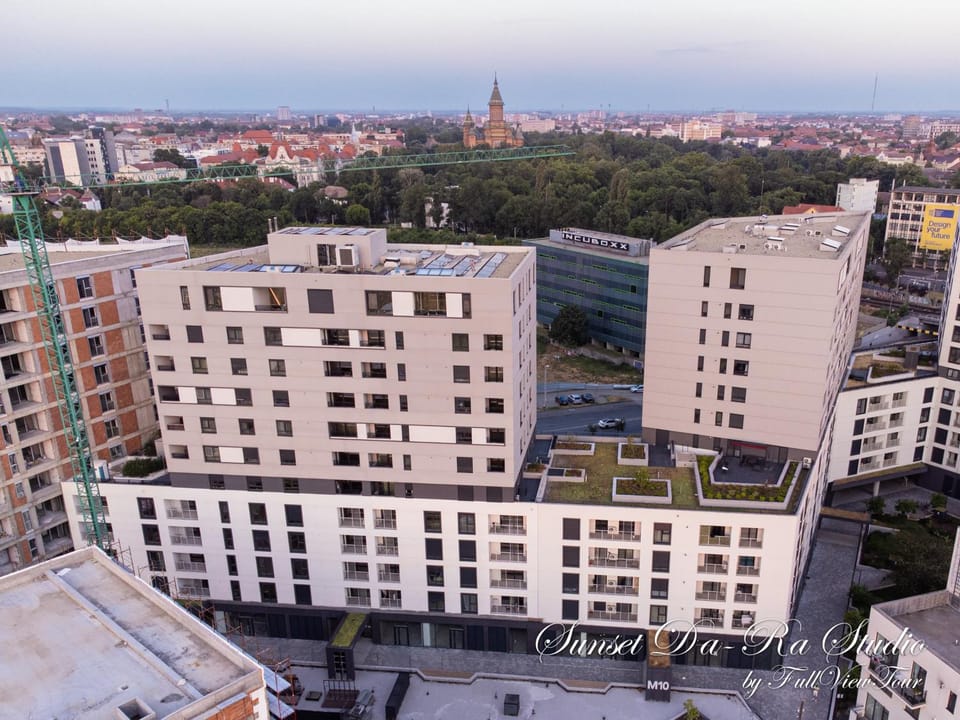 Property building, Day, Neighbourhood, Bird's eye view, City view, Street view, Location