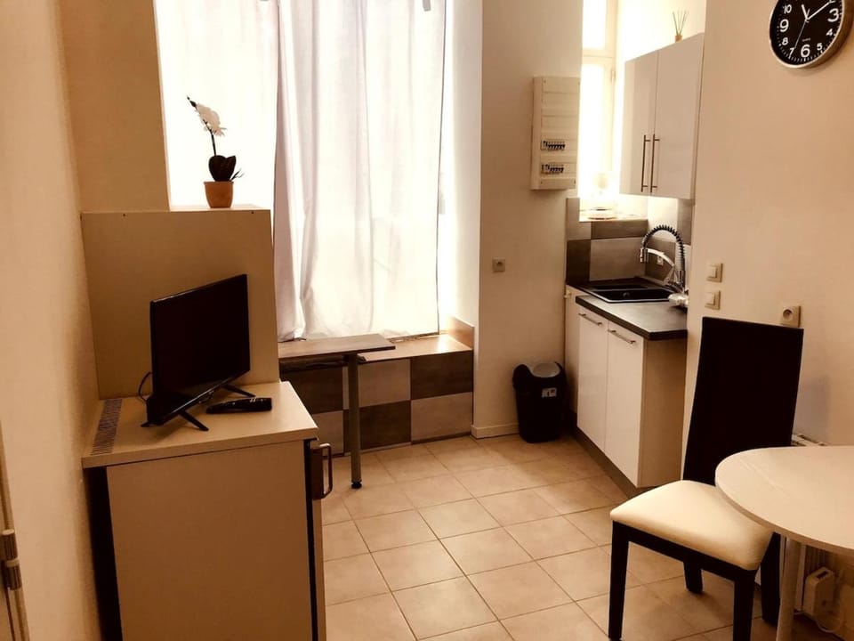 N2 Nomi Studio cosy Apartment in Hauts-de-France