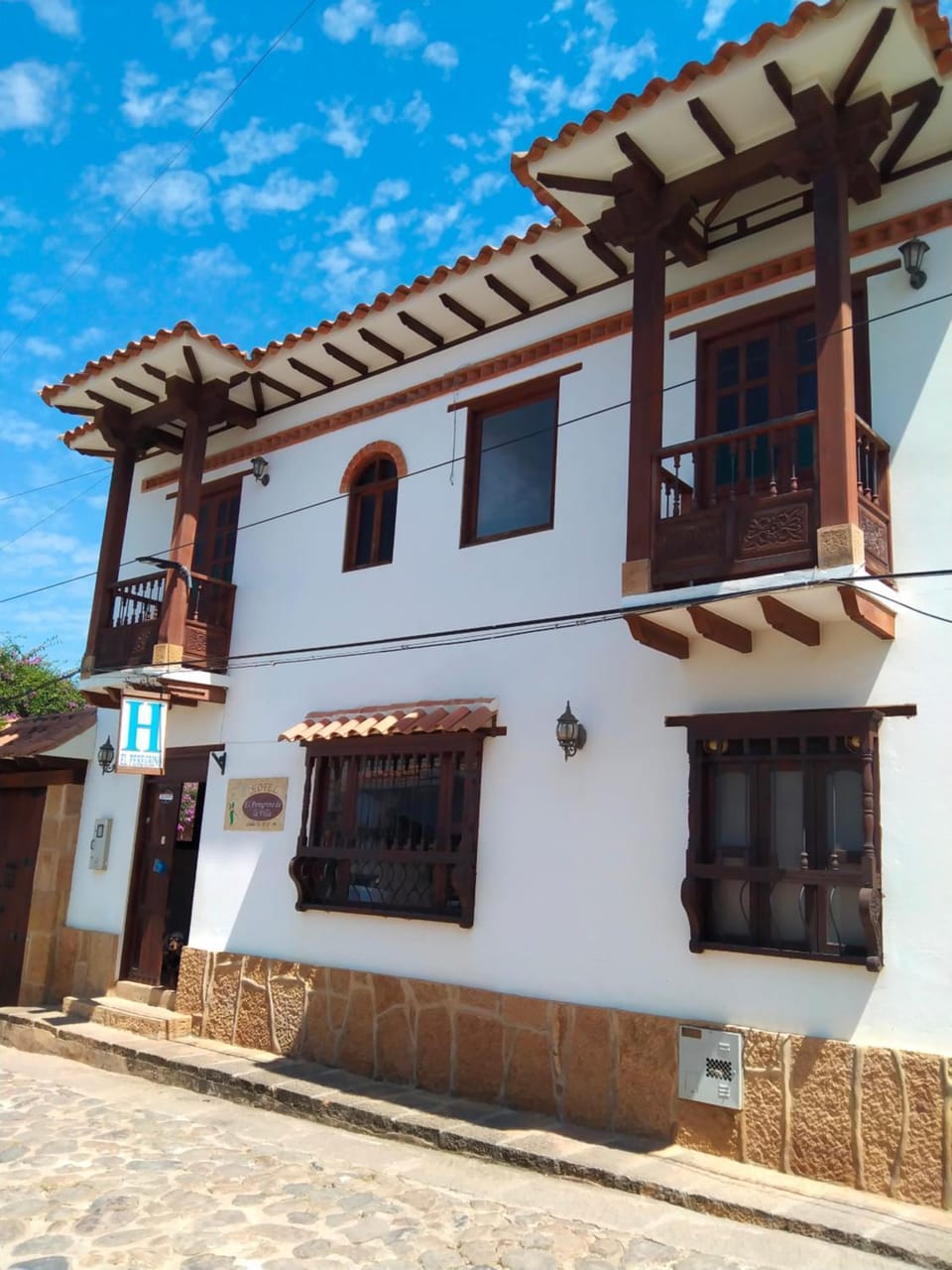 Facade/entrance