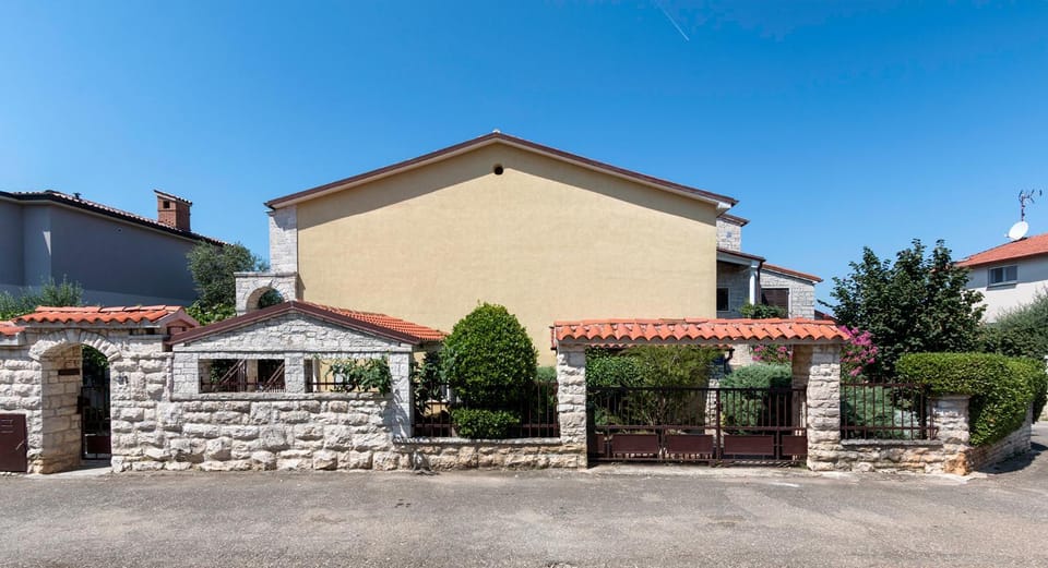 Apartments Ariana Bed and Breakfast in Pula