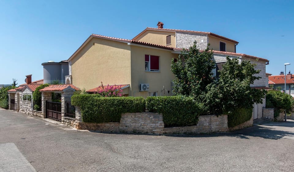 Apartments Ariana Bed and Breakfast in Pula