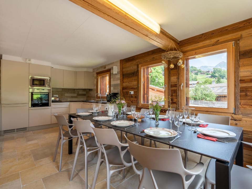 Grand chalet familial proche des pistes - Parking inclus - FR-1-467-147 Apartment in Le Grand-Bornand