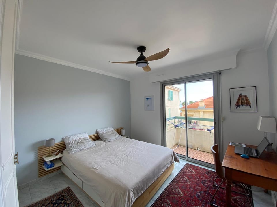 Bed, Balcony/Terrace, Photo of the whole room, Bedroom
